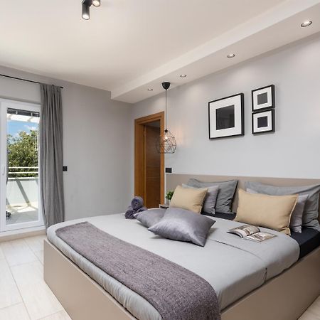 Villa Ovis Peresiji Экстерьер фото