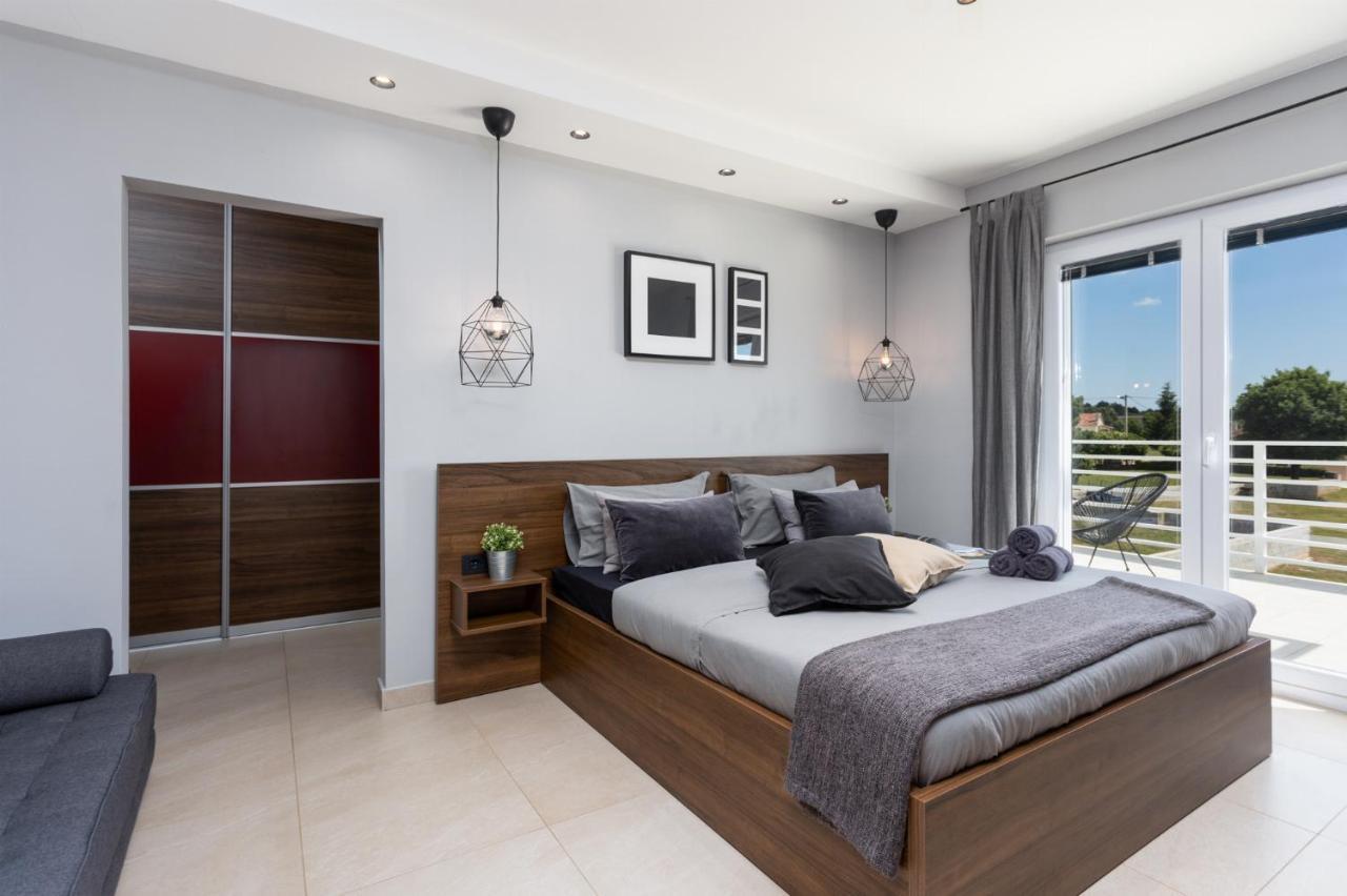 Villa Ovis Peresiji Экстерьер фото